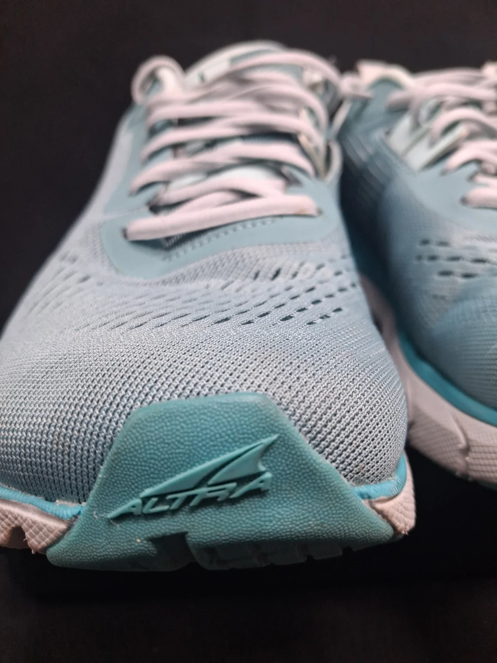 Altra light blue